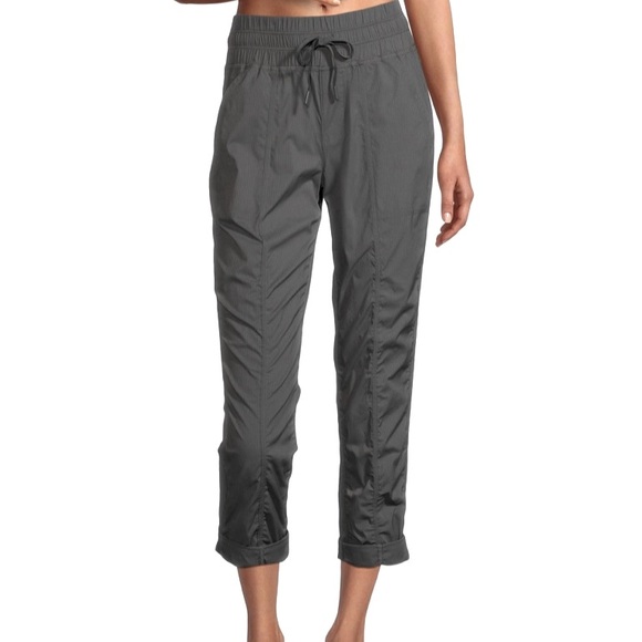 Shambhala Women's Live-In Ease Mid Rise Capri Pants Dark Grey Size Medium - Picture 2 of 16